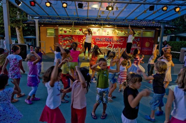 Sereno Camping Holiday Moniga del Garda Екстериор снимка