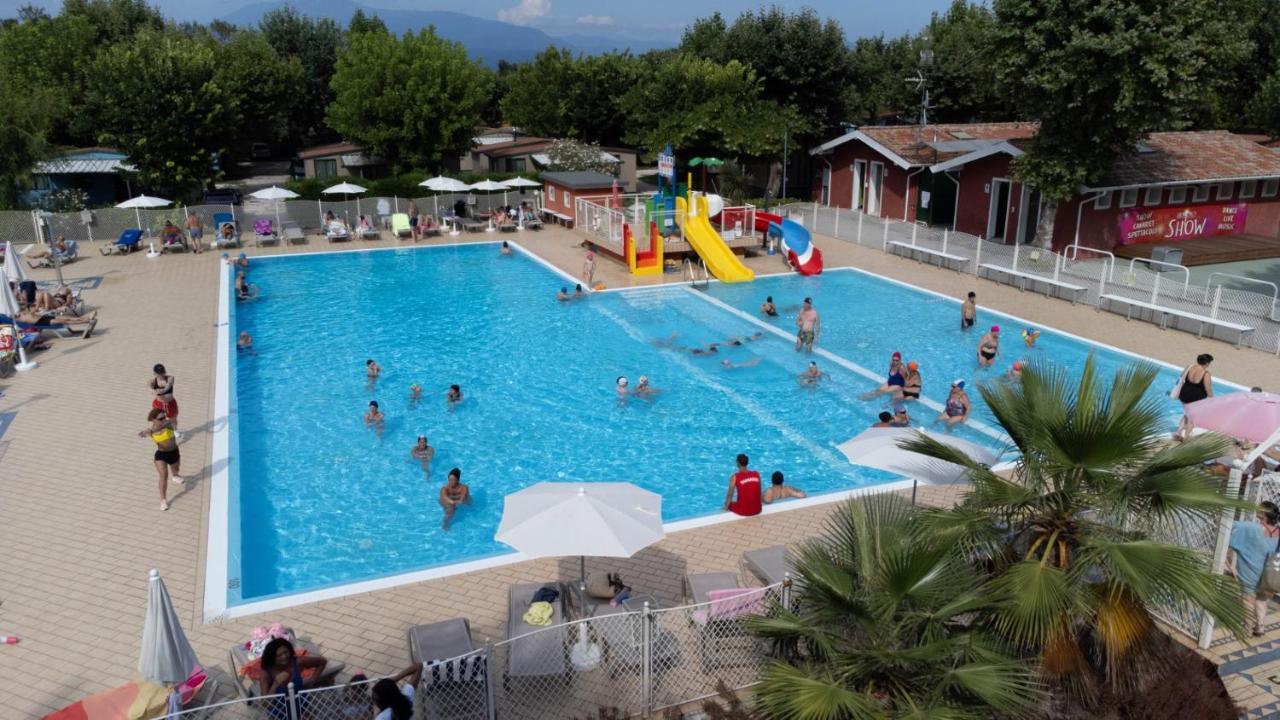 Sereno Camping Holiday Moniga del Garda Екстериор снимка