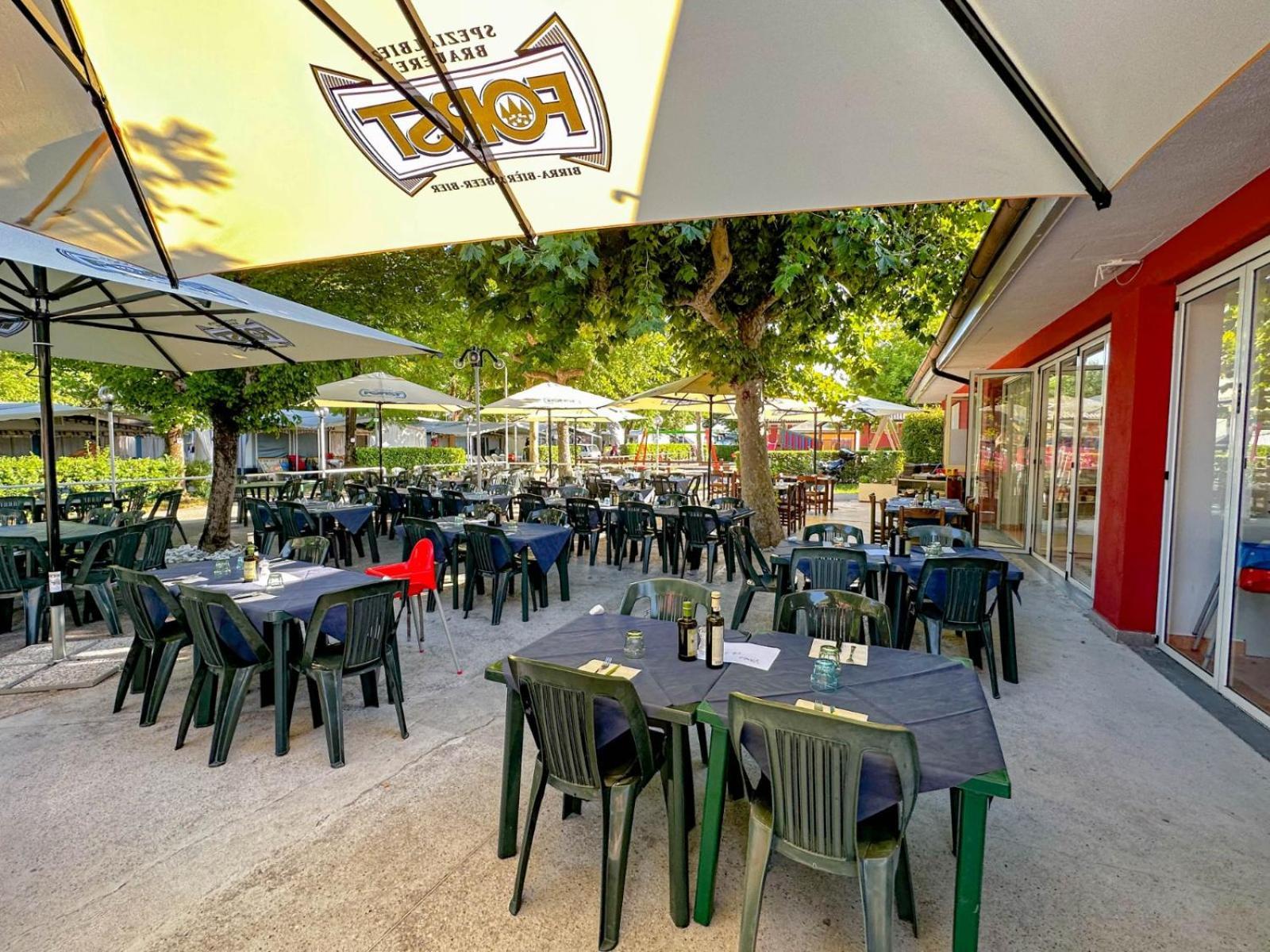 Sereno Camping Holiday Moniga del Garda Екстериор снимка