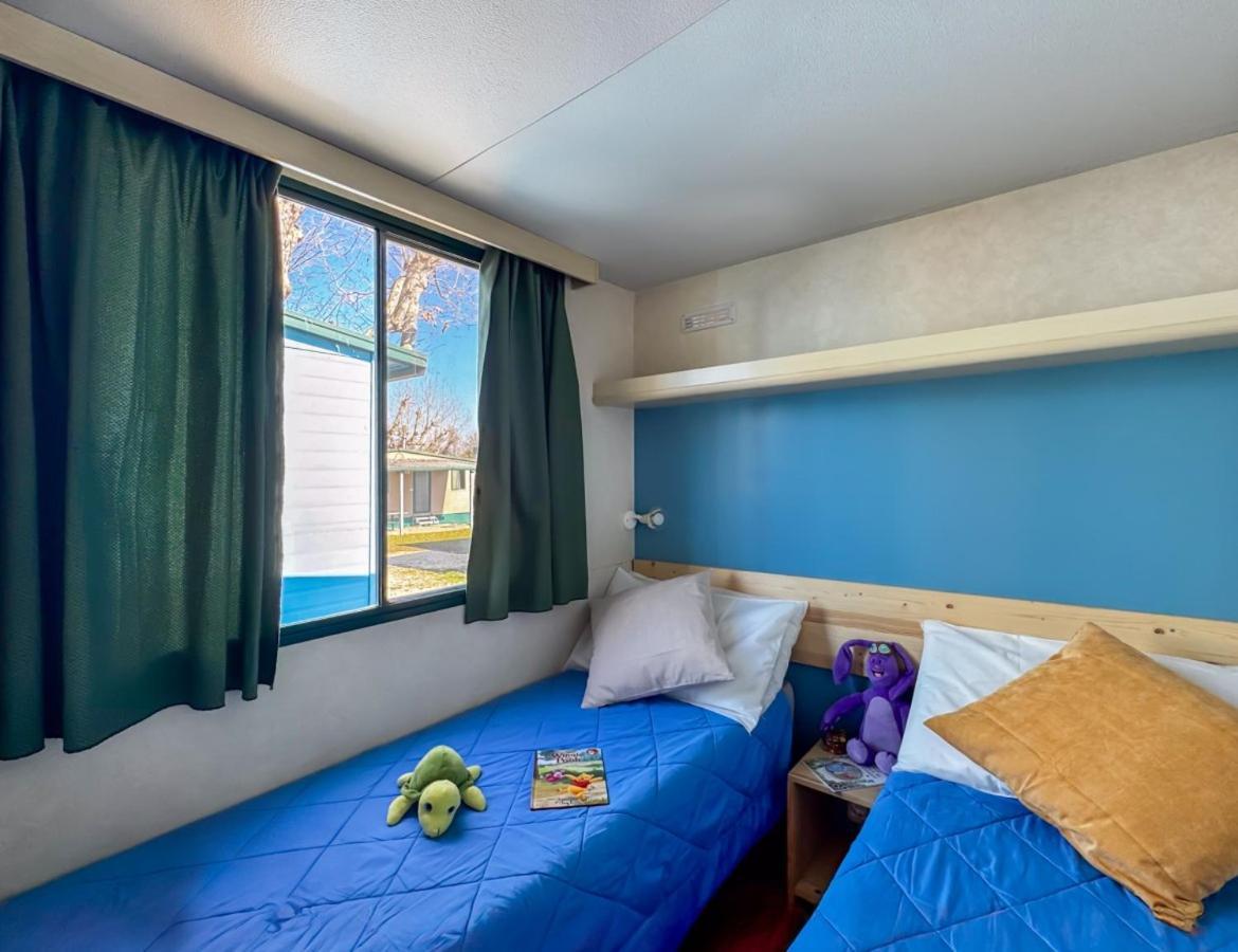 Sereno Camping Holiday Moniga del Garda Екстериор снимка