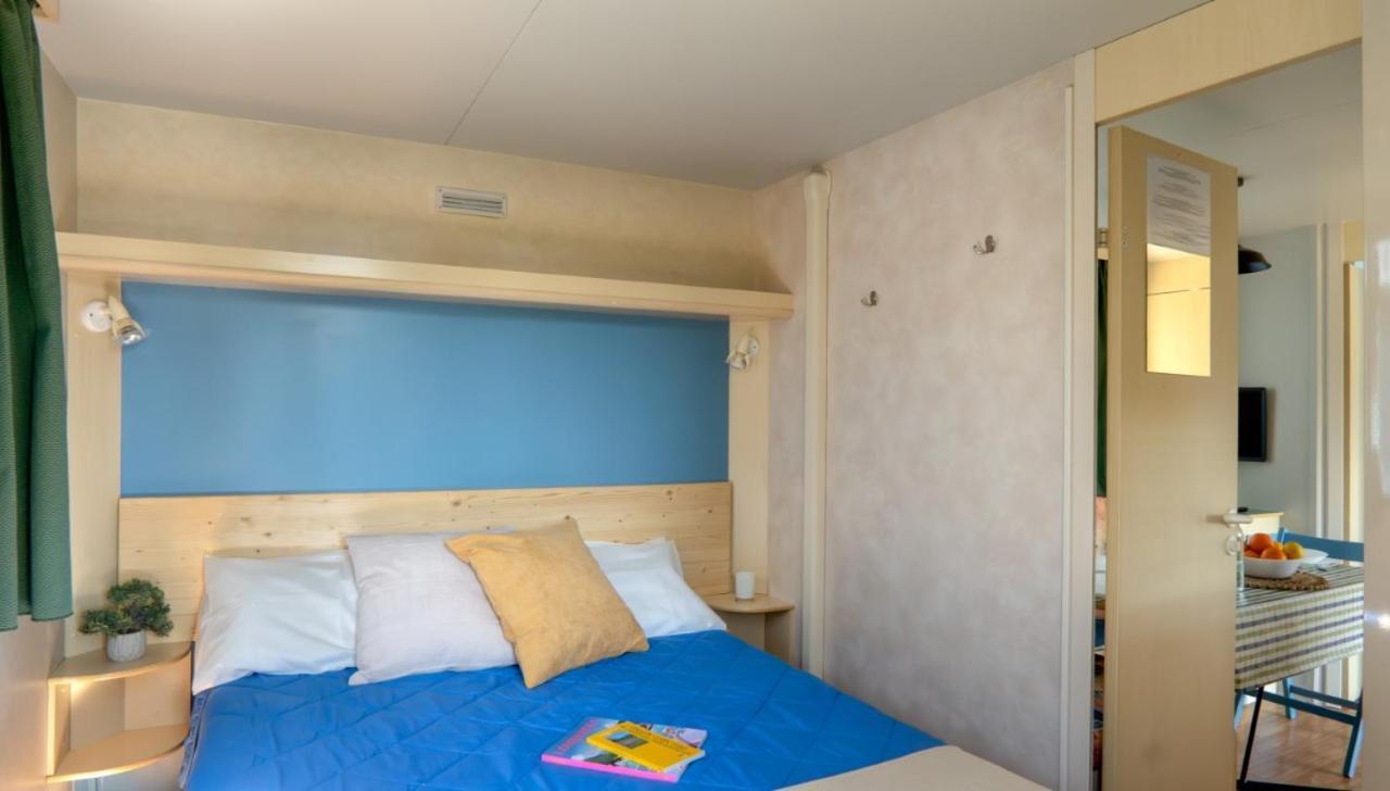 Sereno Camping Holiday Moniga del Garda Екстериор снимка
