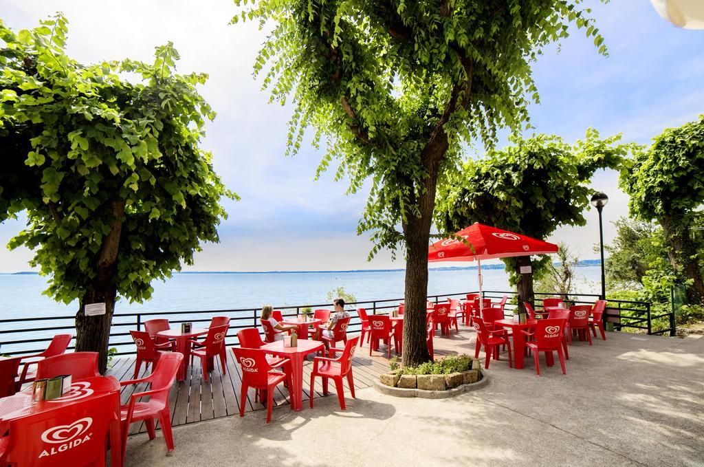 Sereno Camping Holiday Moniga del Garda Екстериор снимка
