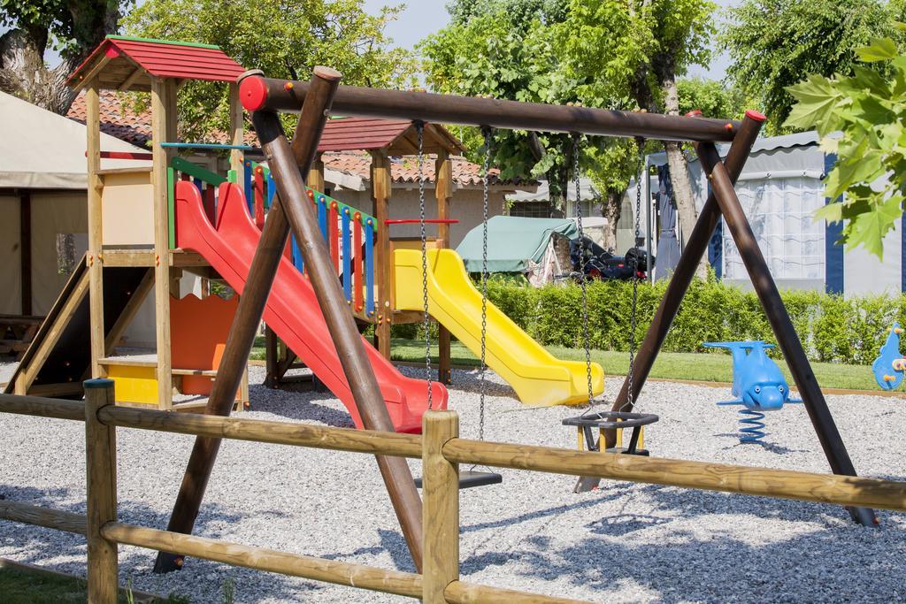 Sereno Camping Holiday Moniga del Garda Екстериор снимка