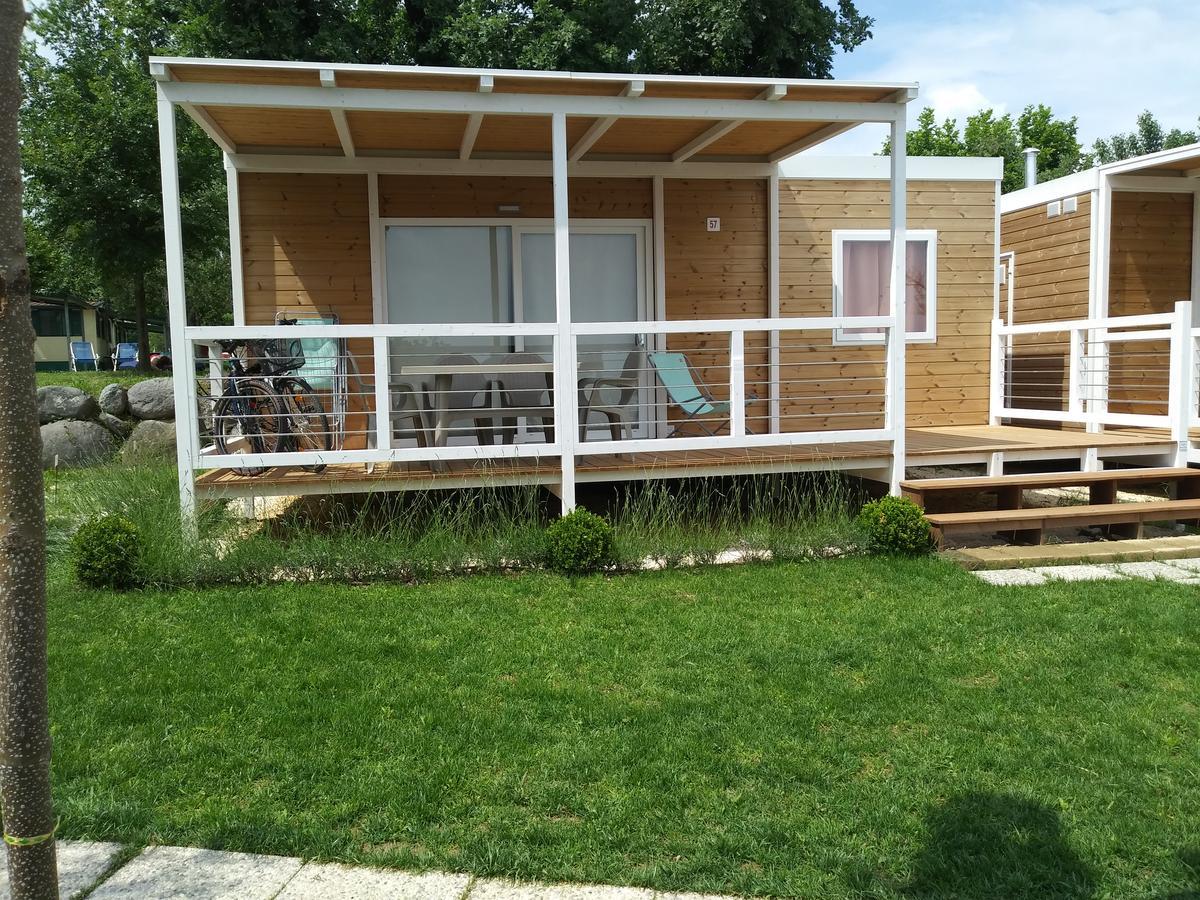 Sereno Camping Holiday Moniga del Garda Екстериор снимка